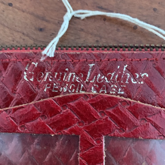 Vintage Leather pencil case - Picture 2 of 5